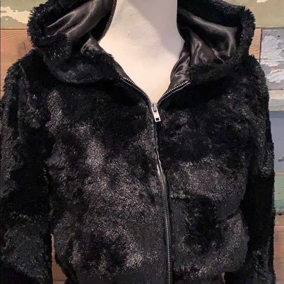 Hooded faux fur bomber jacket by: Ambiance - Picture 14 of 16